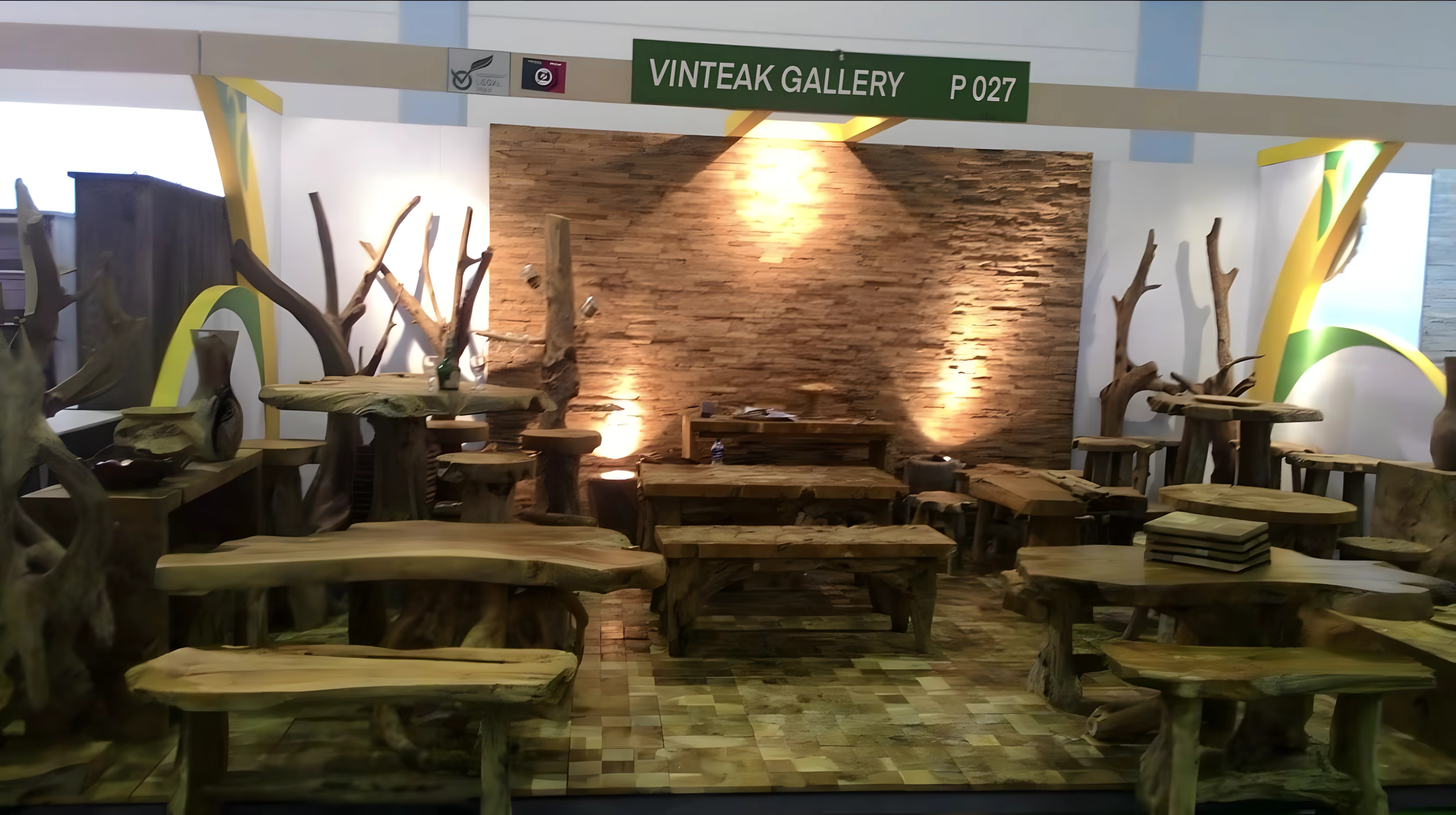 Vinteak Collection Booth - Overview 2